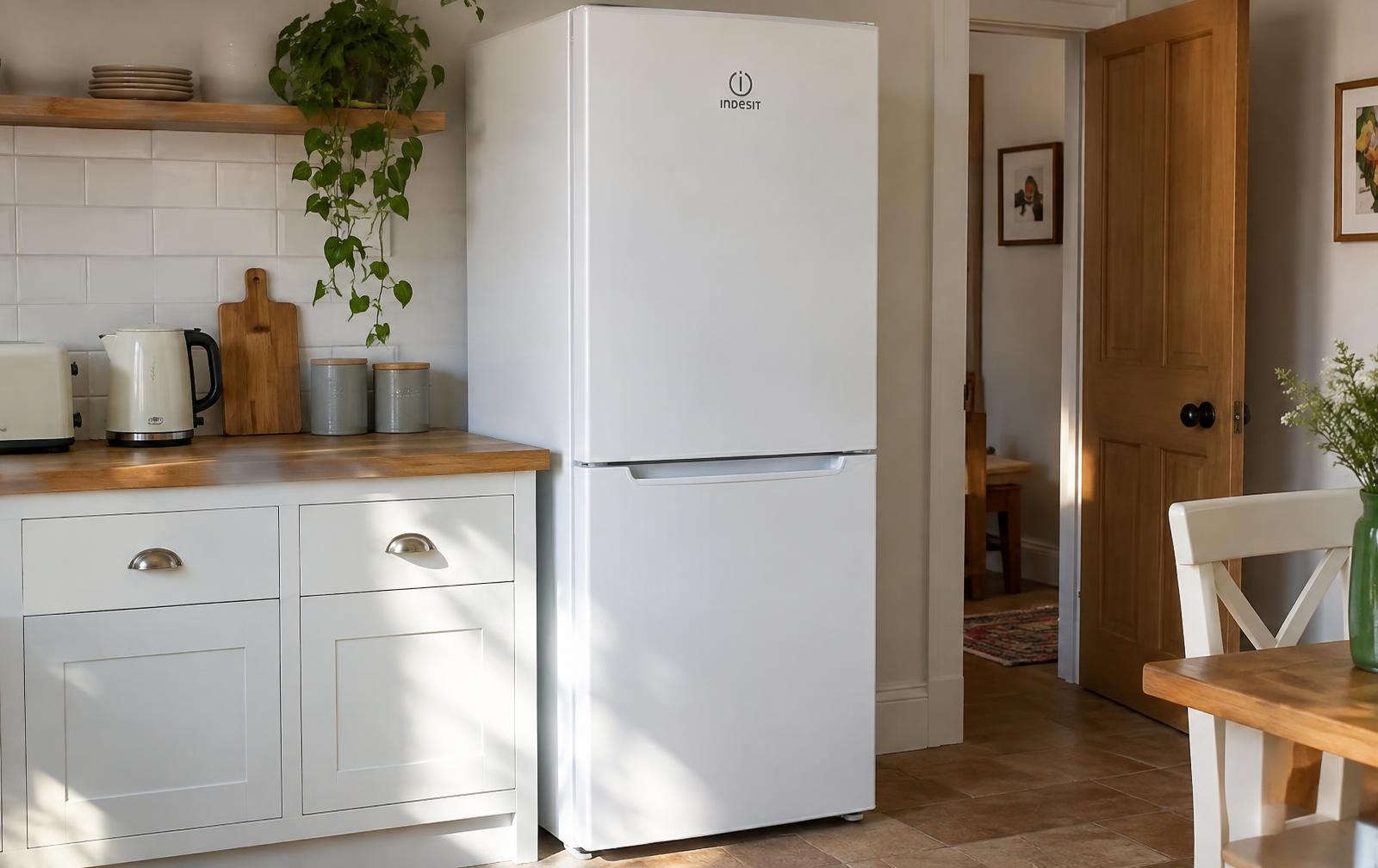 Холодильник Indesit